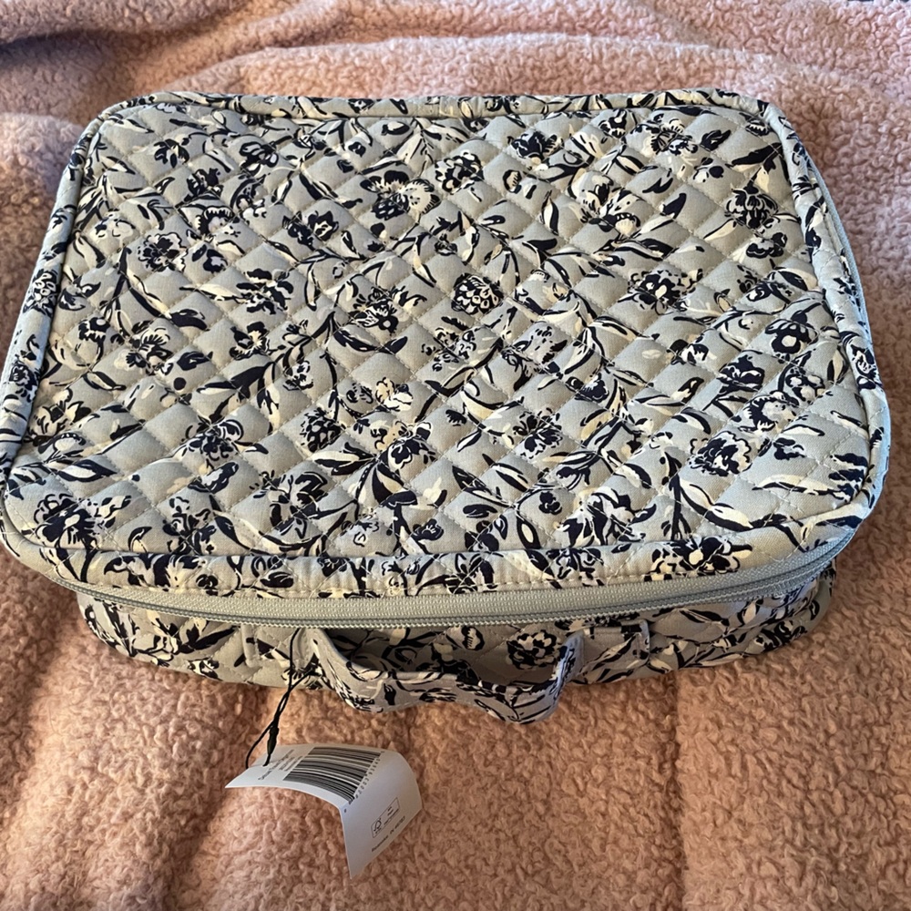 Vera Bradley travel bag